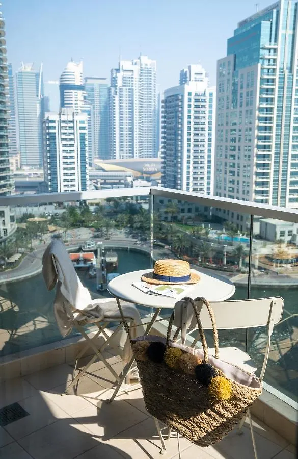 Higuests - Luxe Apartment With Incredible Marina Views 두바이
